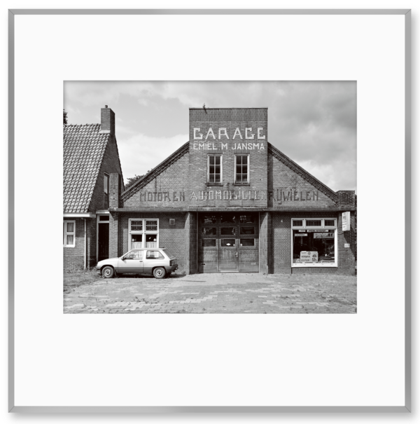 03 Foto z/w - Garage Oldehove 2024